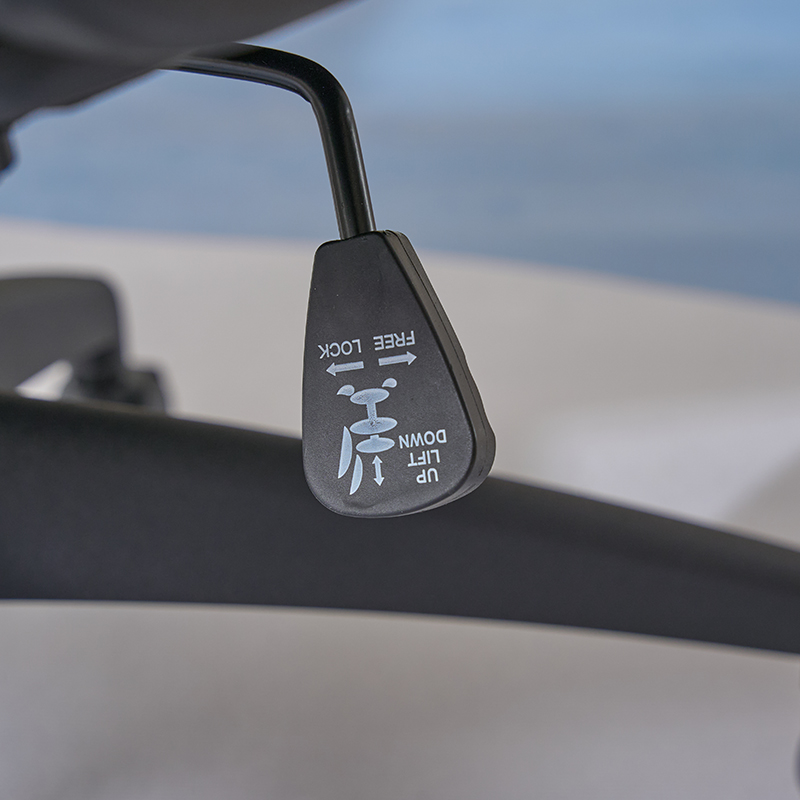 中背办公椅，可调节PU椅