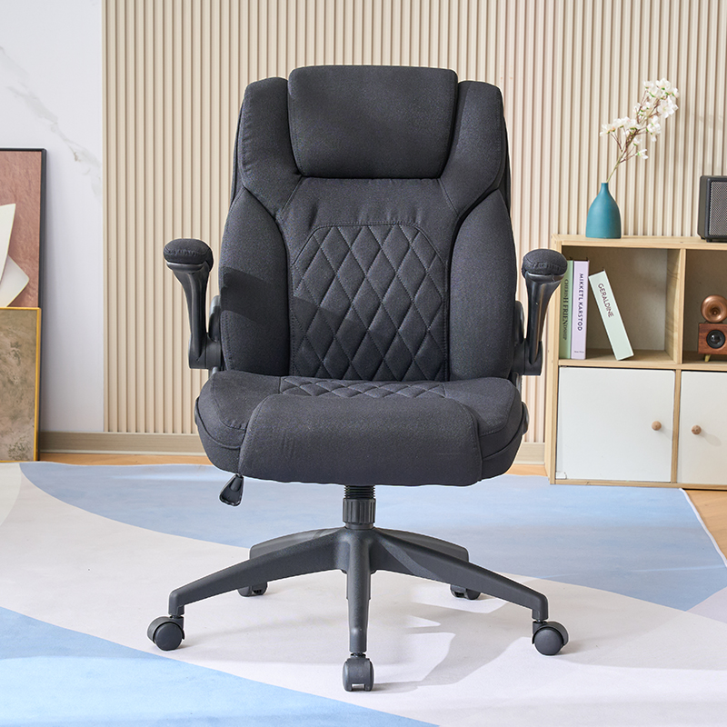 带可翻转扶手的人体工学电脑桌椅 带可翻转扶手的人体工学电脑桌椅